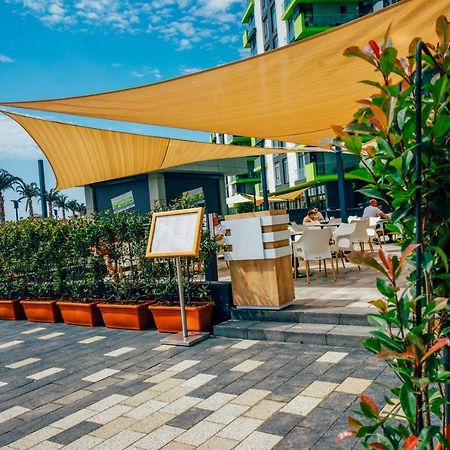 Sole Aparthotel Pool & Spa Mamaia Nord Năvodari Exteriör bild