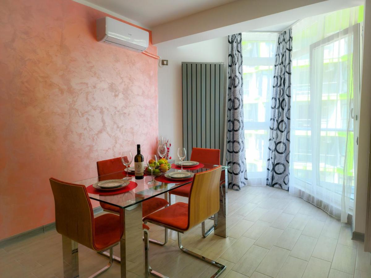 Sole Aparthotel Pool & Spa Mamaia Nord Năvodari Exteriör bild