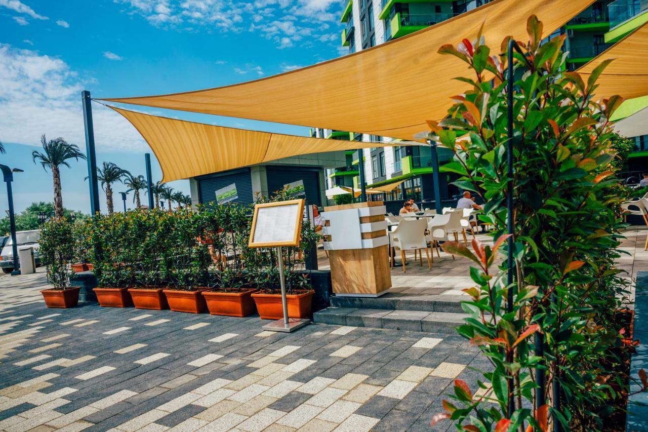 Sole Aparthotel Pool & Spa Mamaia Nord Năvodari Exteriör bild