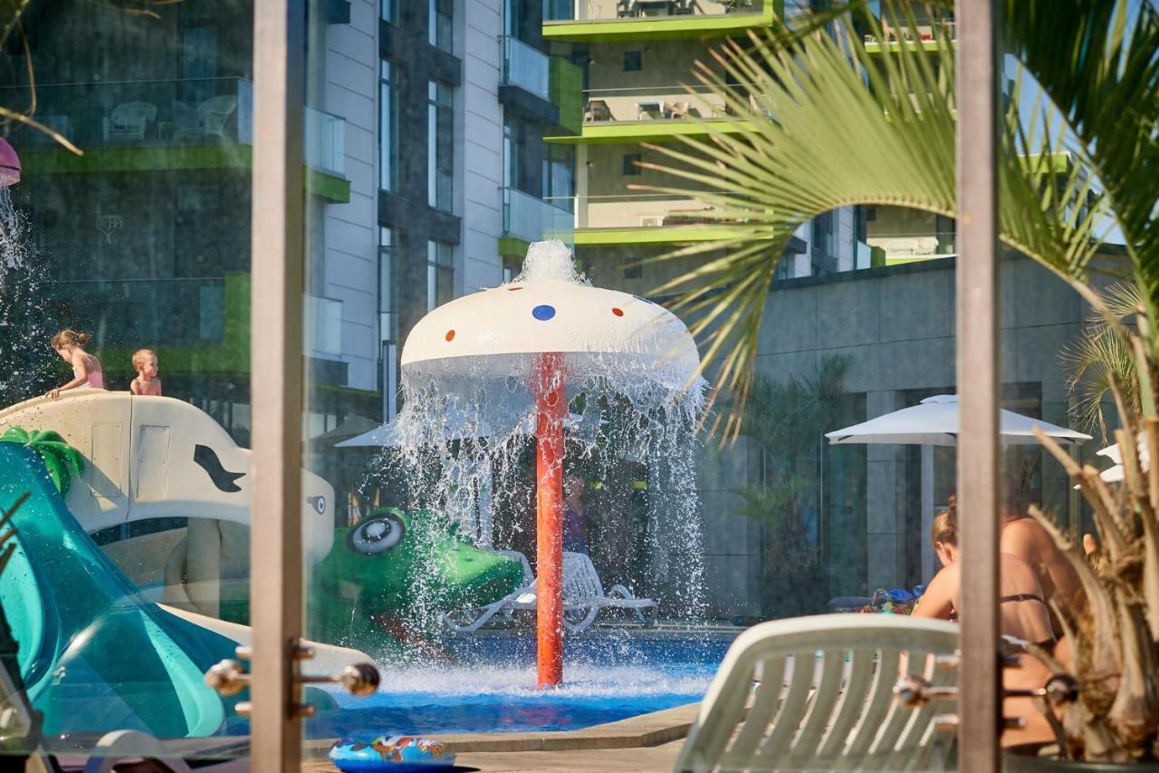 Sole Aparthotel Pool & Spa Mamaia Nord Năvodari Exteriör bild